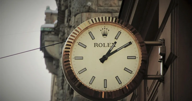 Les différents styles d'horloges pour salon