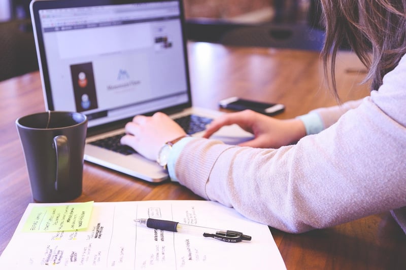 Huile de lin sur plan de travail stratifié : le guide complet pour 2026