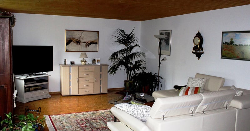 L’horloge murale parfaite pour sublimer votre salon