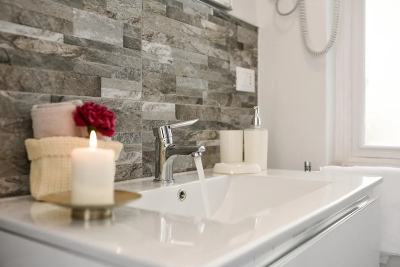 Meubles et accessoires de salle de bain