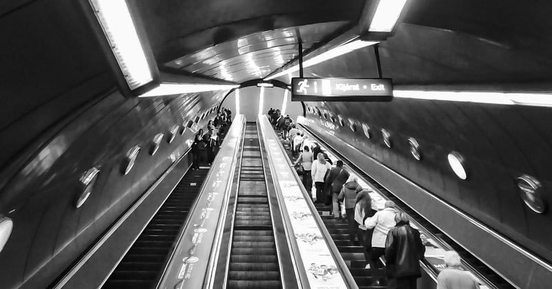 Prix d'un monte-escalier droit Stannah : combien ça coûte vraiment ?