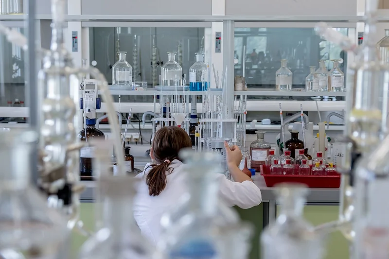 Composition : la chimie cachée des murs